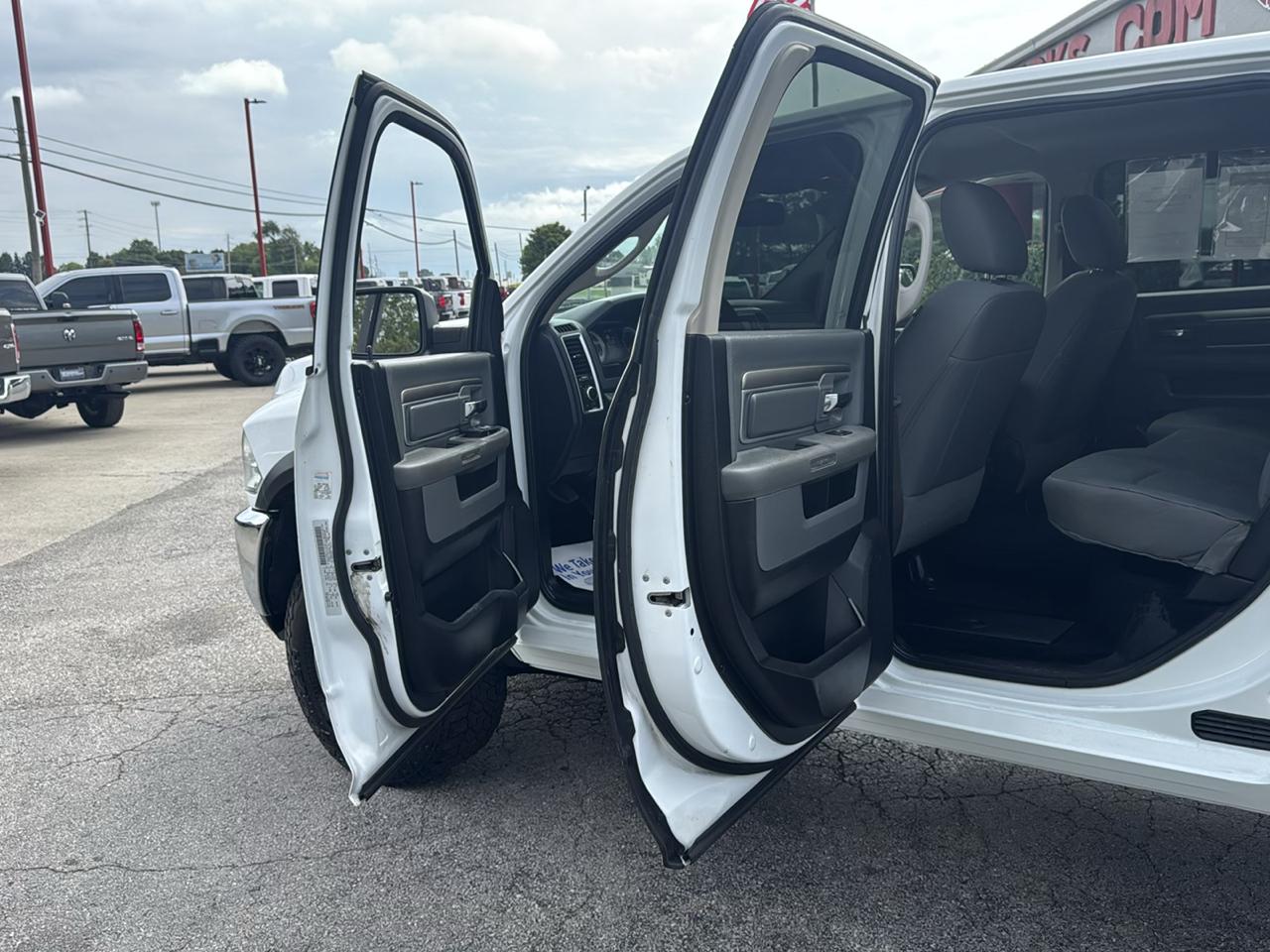 RAM 2500 4WD Crew Cab 169" SLT 2016