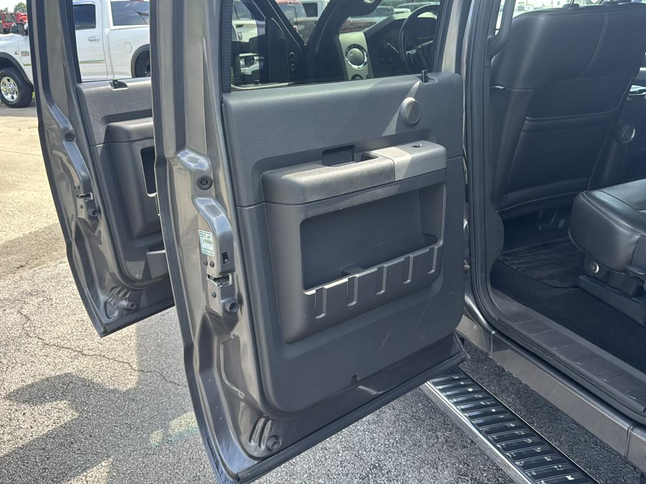 Ford Super Duty F-350 SRW 4WD Crew Cab 156" Lariat 2012