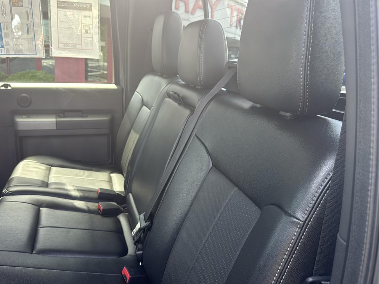 Ford Super Duty F-350 SRW 4WD Crew Cab 156" Lariat 2012