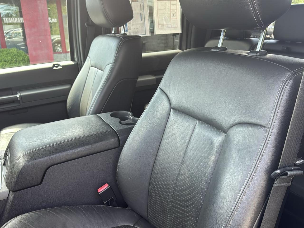 Ford Super Duty F-350 SRW 4WD Crew Cab 156" Lariat 2012
