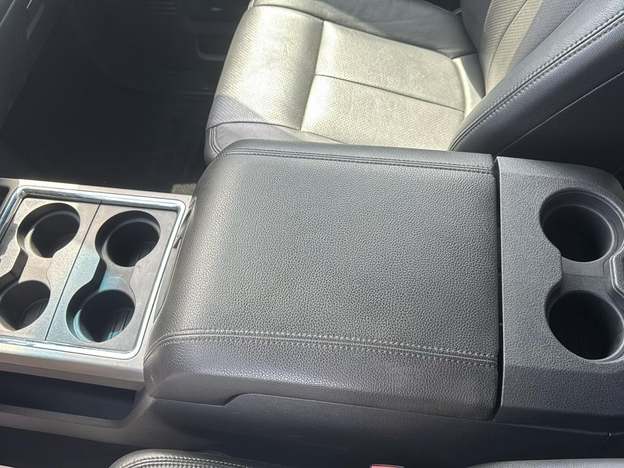 Ford Super Duty F-350 SRW 4WD Crew Cab 156" Lariat 2012