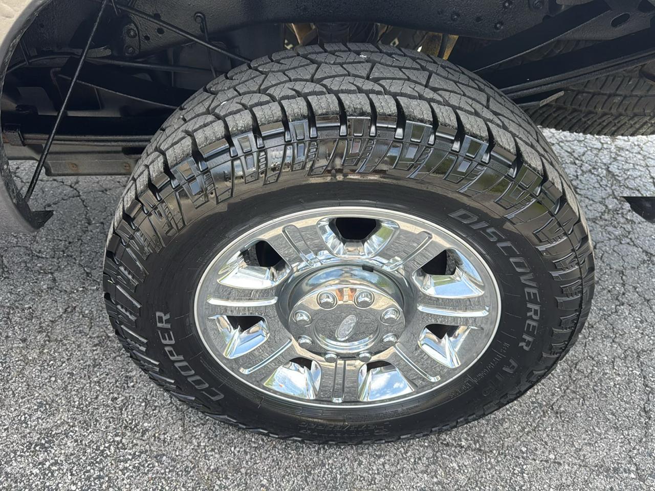 Ford Super Duty F-350 SRW 4WD Crew Cab 156" Lariat 2012