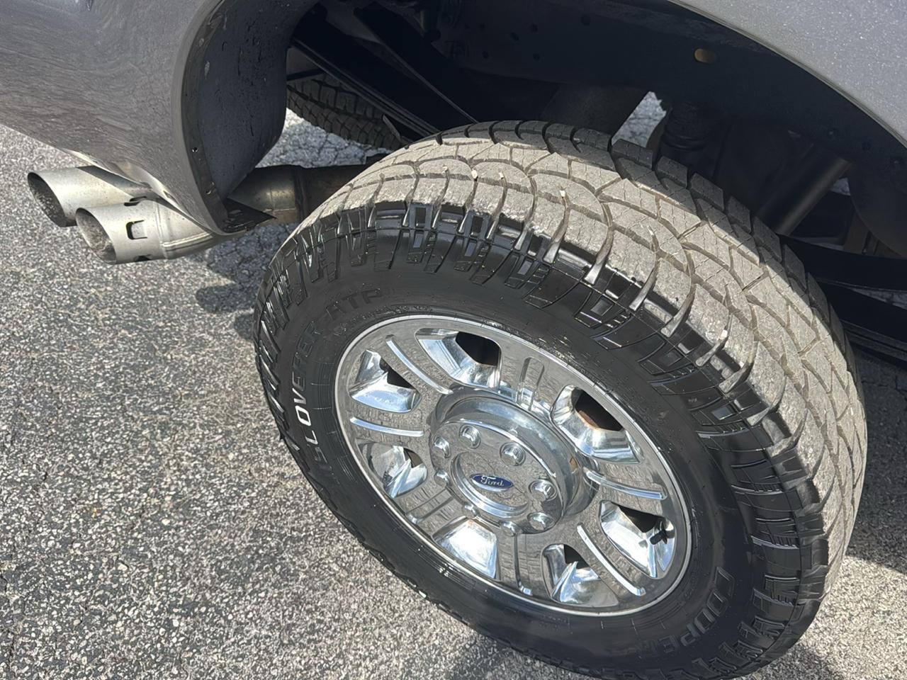 Ford Super Duty F-350 SRW 4WD Crew Cab 156" Lariat 2012