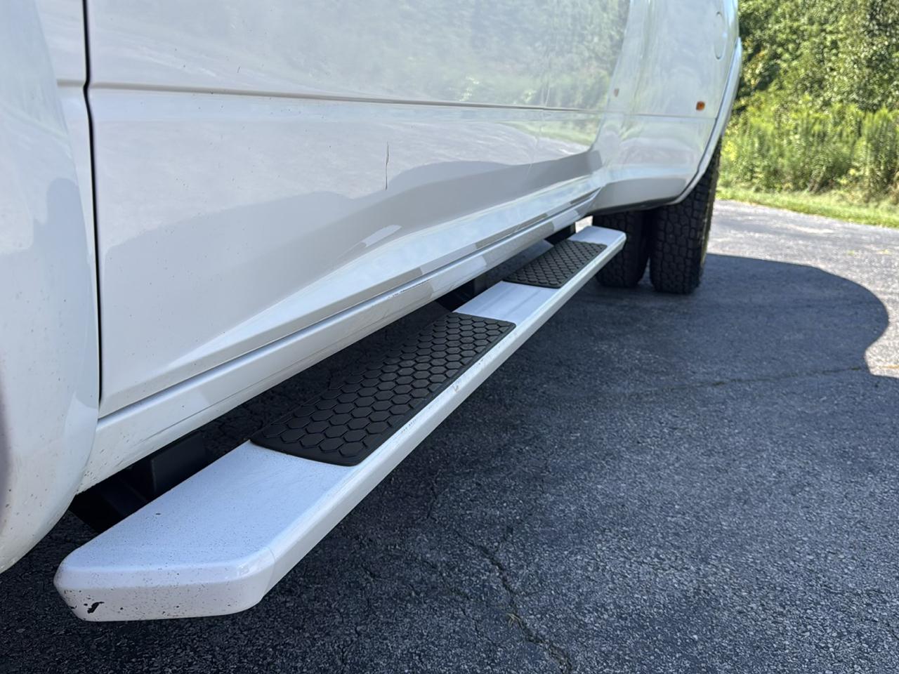 RAM 3500 Laramie 4x4 Crew Cab 8' Box 2018
