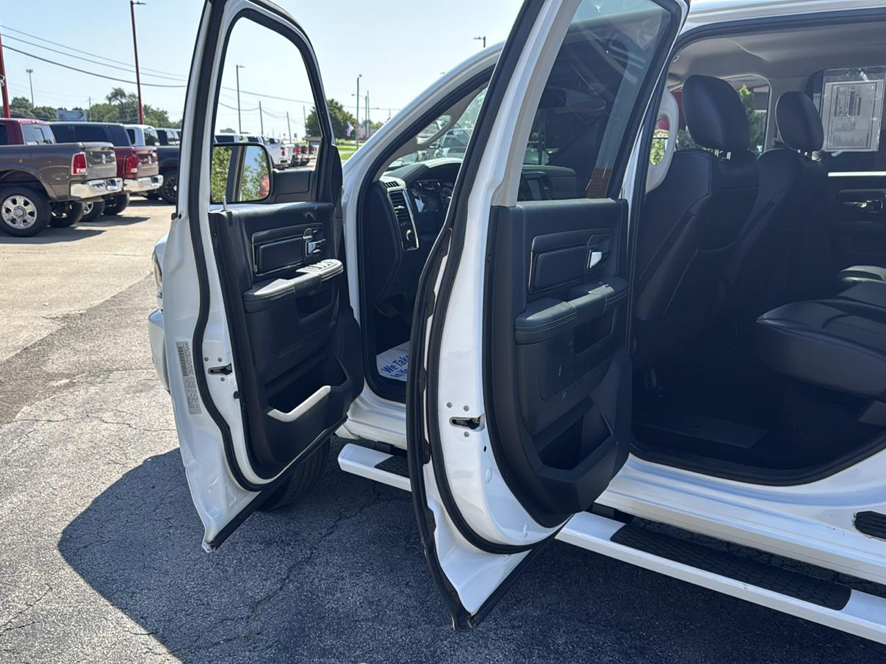 RAM 3500 Laramie 4x4 Crew Cab 8' Box 2018