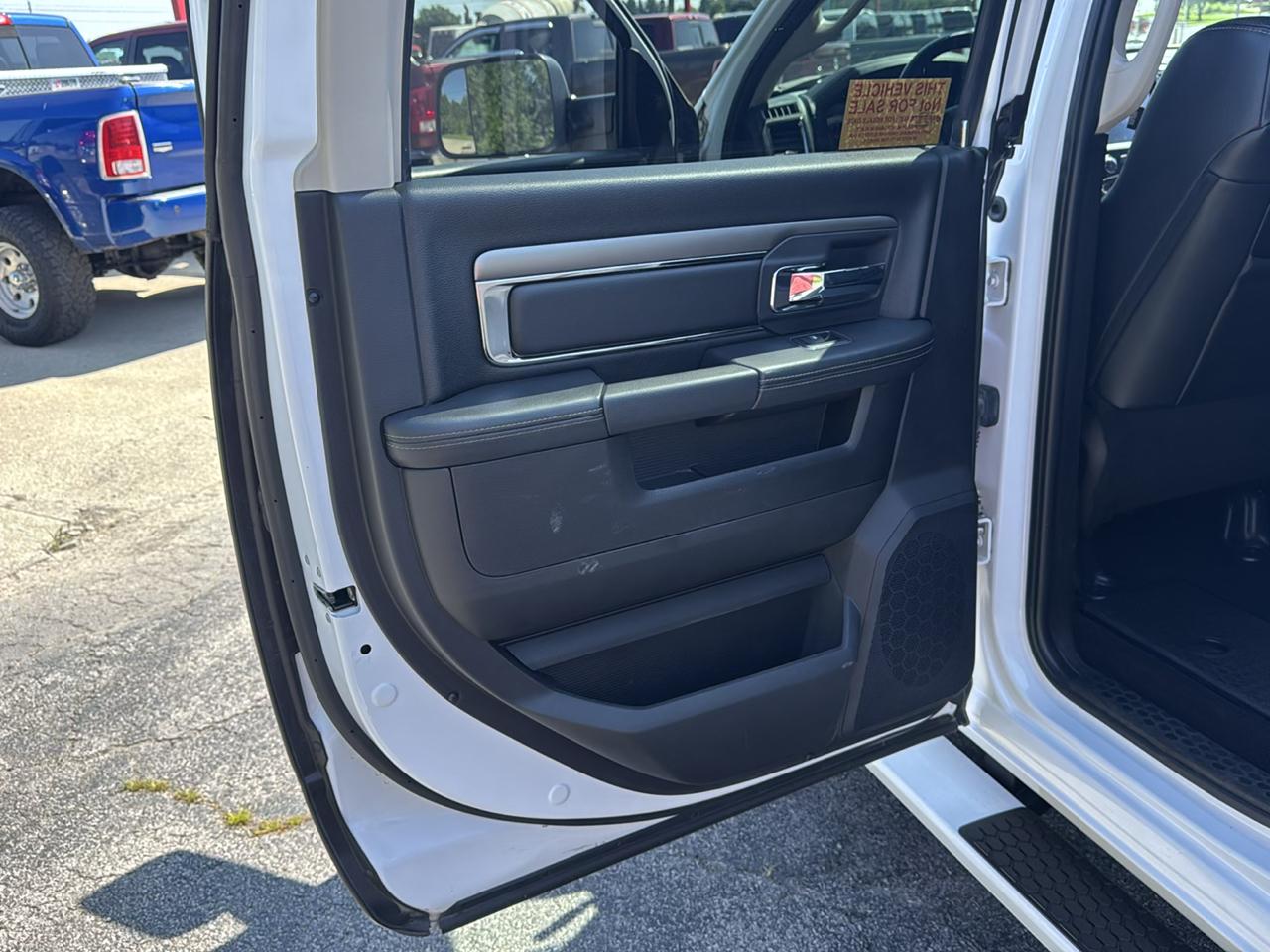 RAM 3500 Laramie 4x4 Crew Cab 8' Box 2018