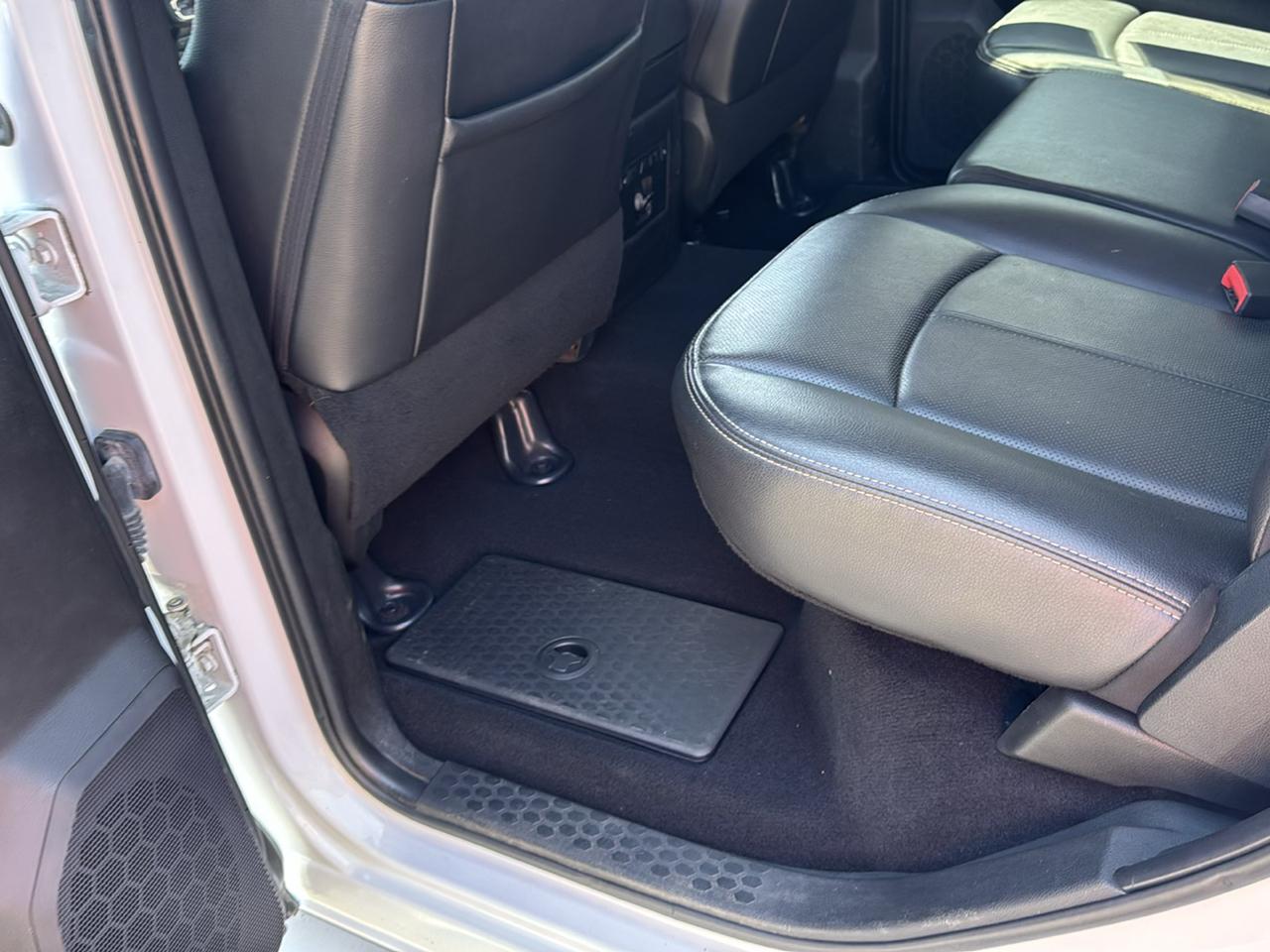 RAM 3500 Laramie 4x4 Crew Cab 8' Box 2018