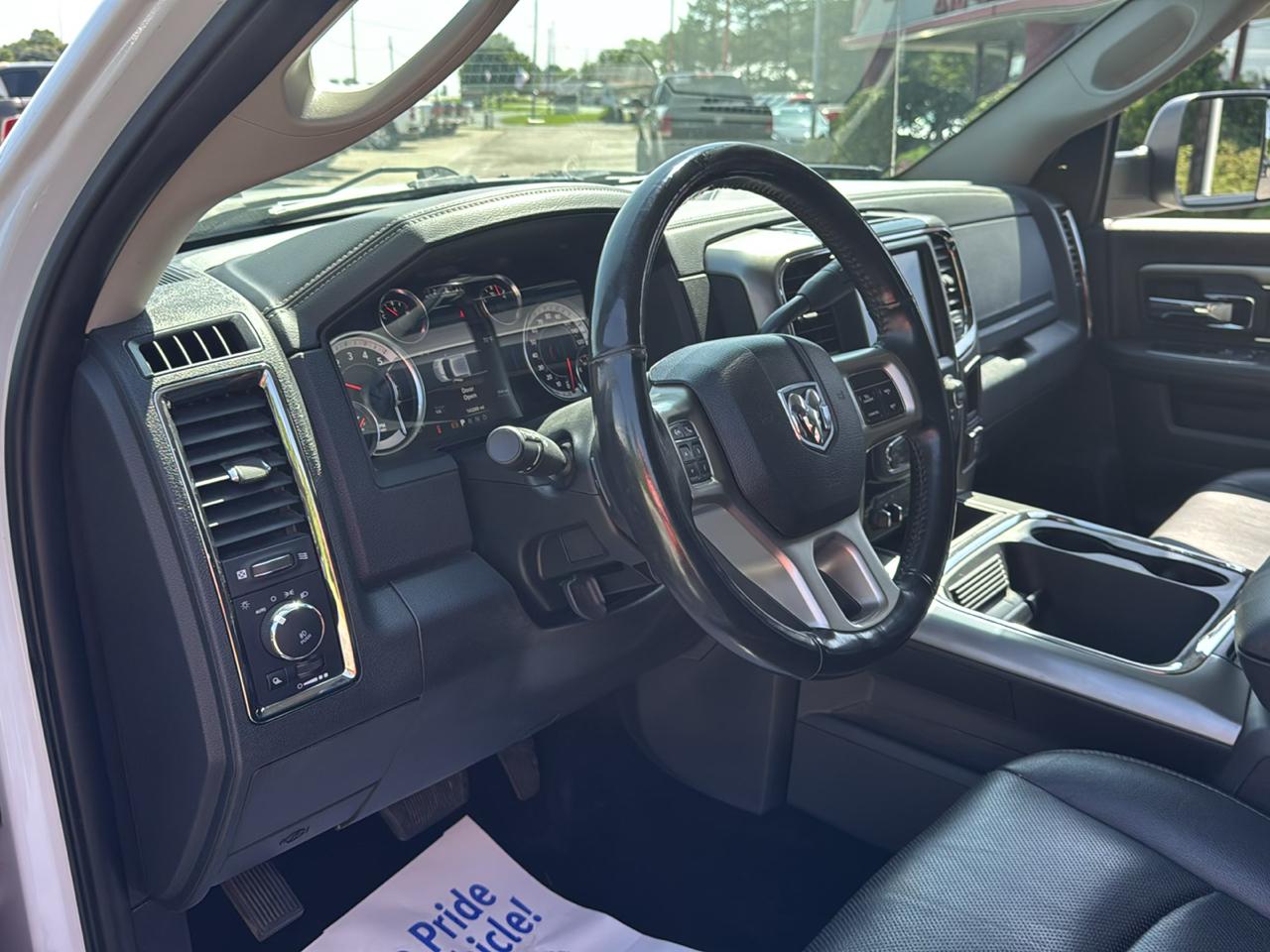 RAM 3500 Laramie 4x4 Crew Cab 8' Box 2018