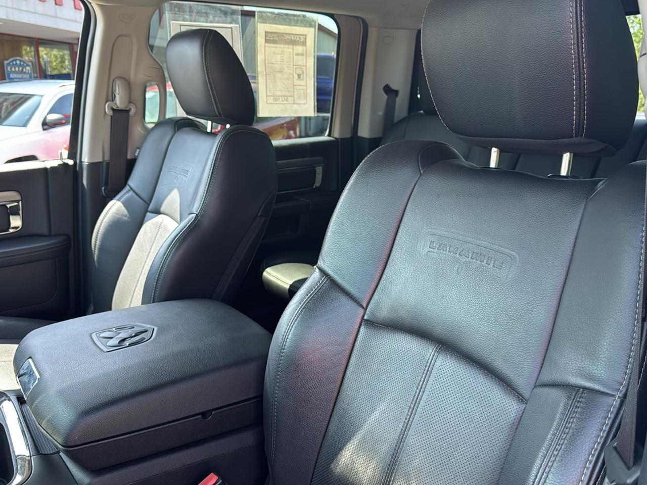 RAM 3500 Laramie 4x4 Crew Cab 8' Box 2018