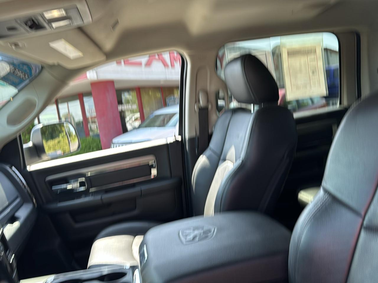 RAM 3500 Laramie 4x4 Crew Cab 8' Box 2018