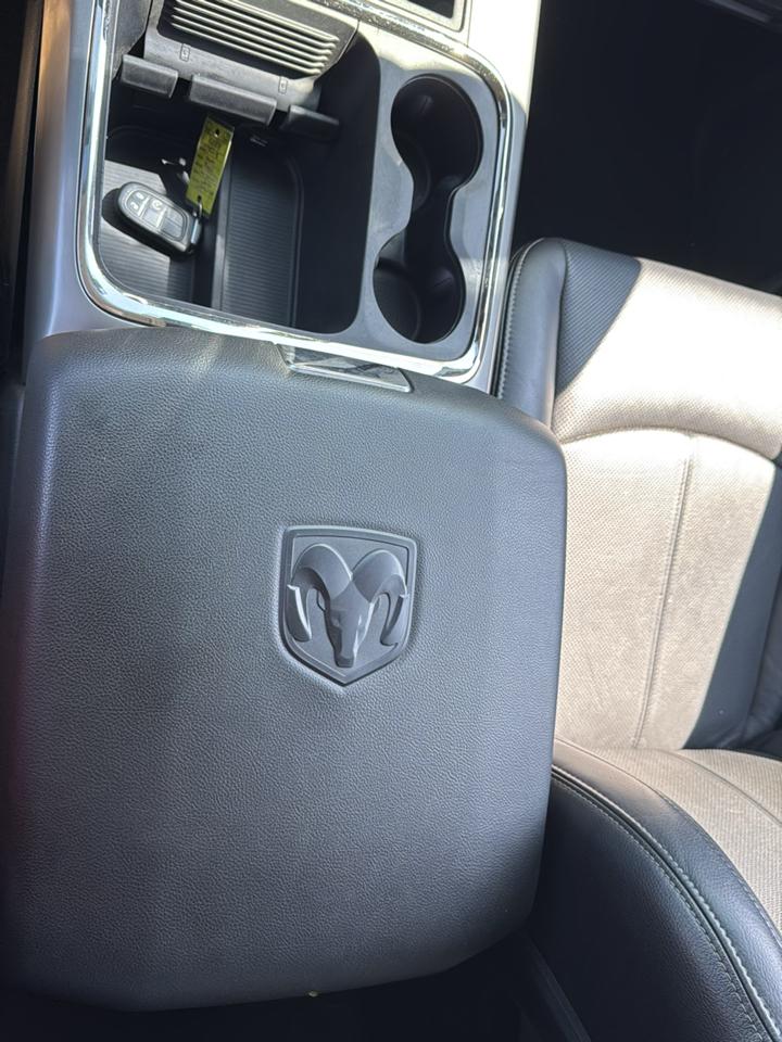 RAM 3500 Laramie 4x4 Crew Cab 8' Box 2018