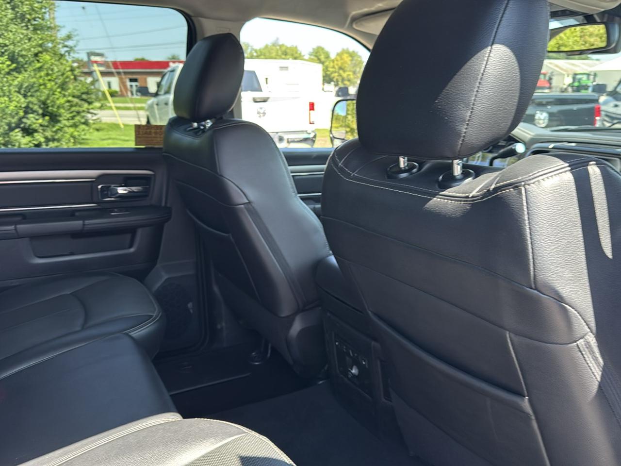 RAM 3500 Laramie 4x4 Crew Cab 8' Box 2018