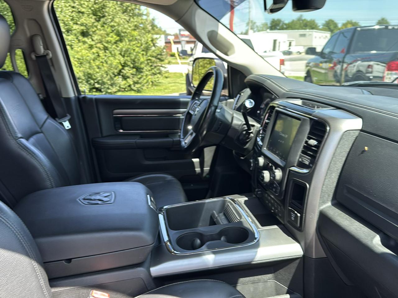 RAM 3500 Laramie 4x4 Crew Cab 8' Box 2018