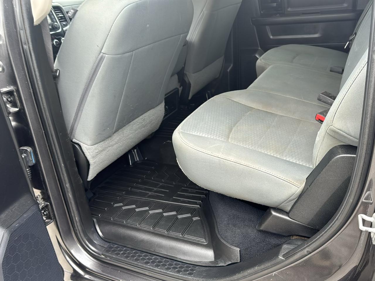 RAM 2500 Tradesman 4x4 Crew Cab 6'4" Box 2018