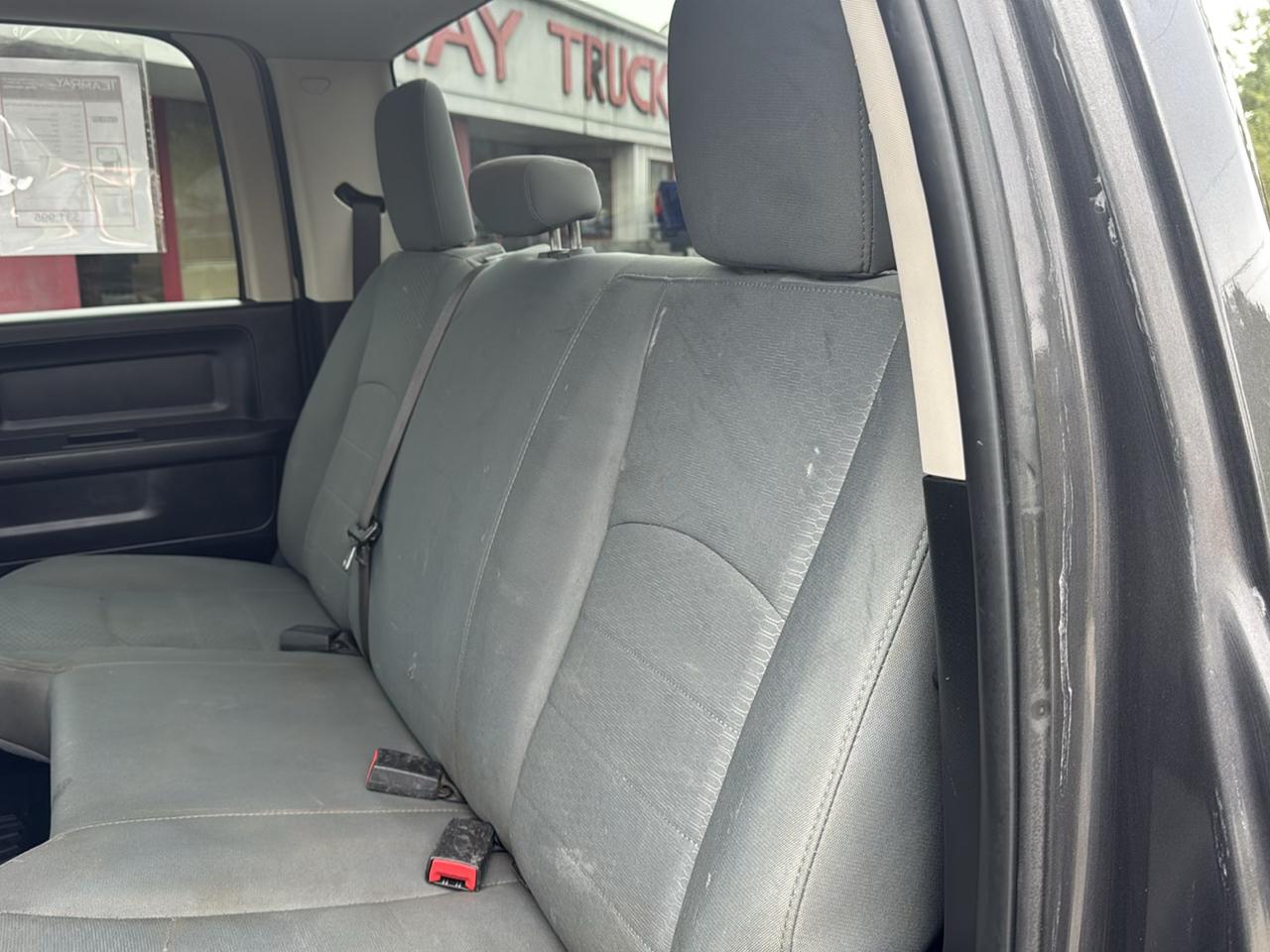 RAM 2500 Tradesman 4x4 Crew Cab 6'4" Box 2018