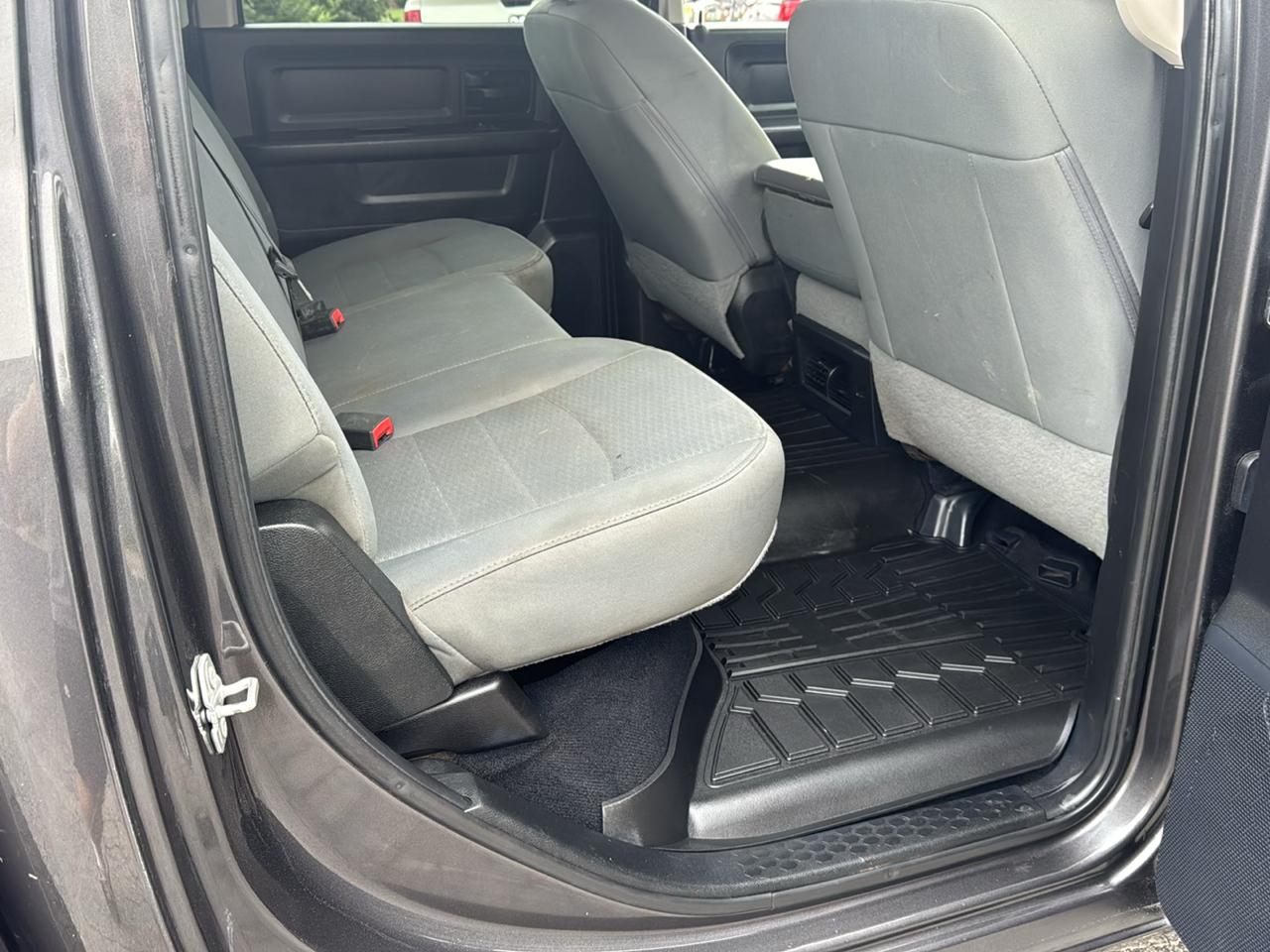 RAM 2500 Tradesman 4x4 Crew Cab 6'4" Box 2018
