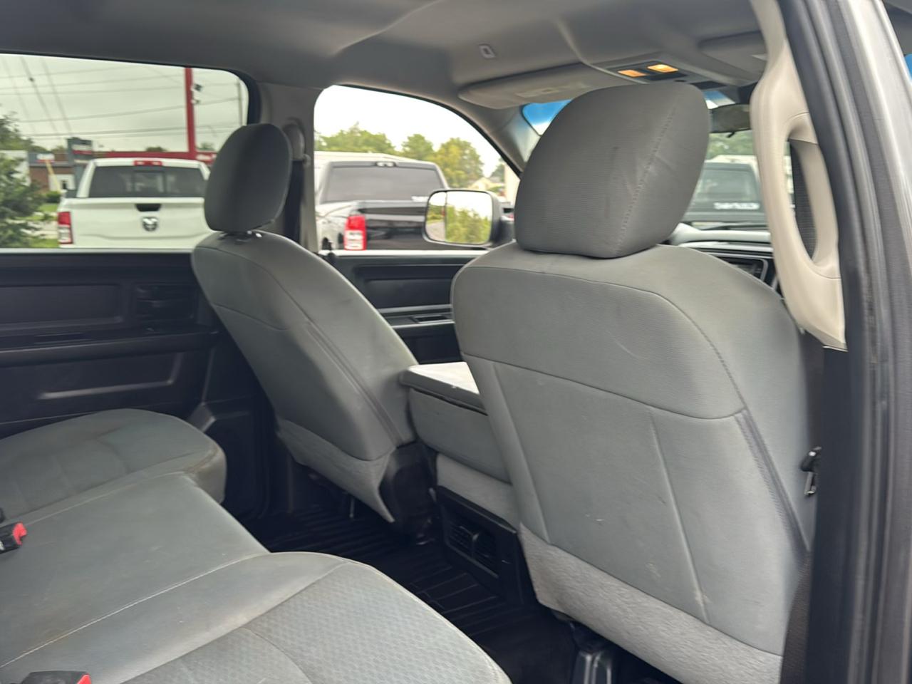 RAM 2500 Tradesman 4x4 Crew Cab 6'4" Box 2018
