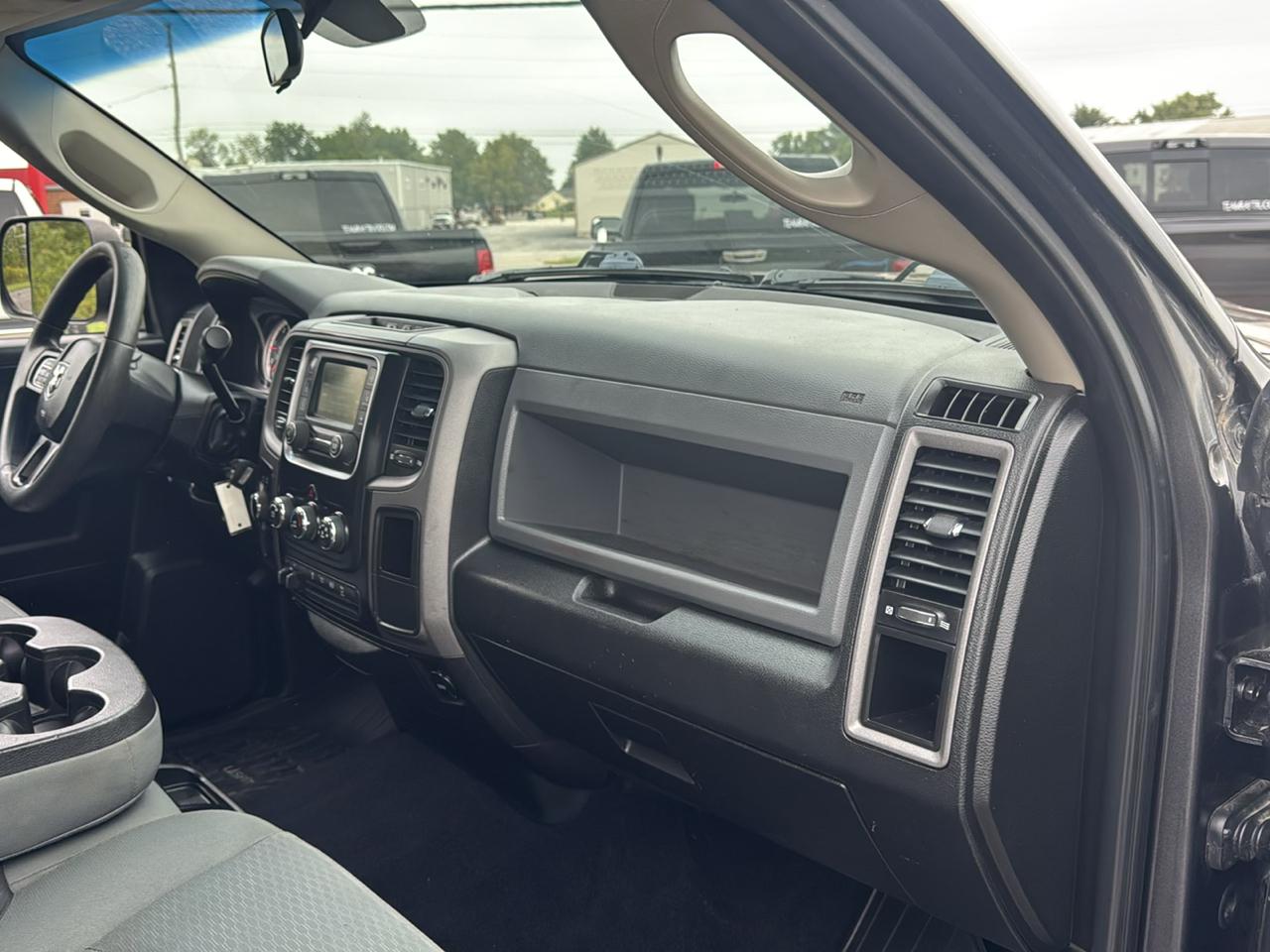 RAM 2500 Tradesman 4x4 Crew Cab 6'4" Box 2018