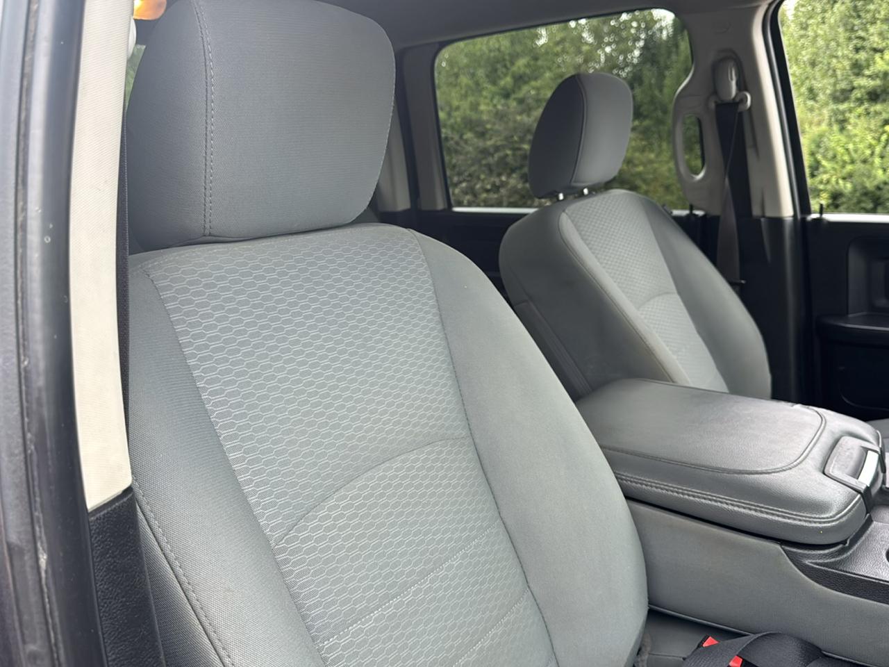 RAM 2500 Tradesman 4x4 Crew Cab 6'4" Box 2018