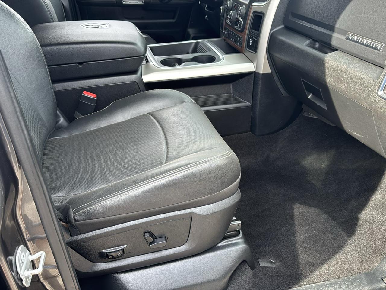 RAM 2500 4WD Crew Cab 149" Laramie 2016