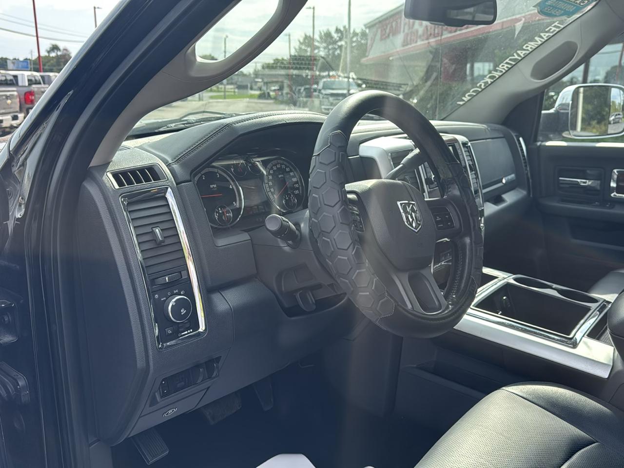 RAM 2500 4WD Crew Cab 149" Laramie 2012