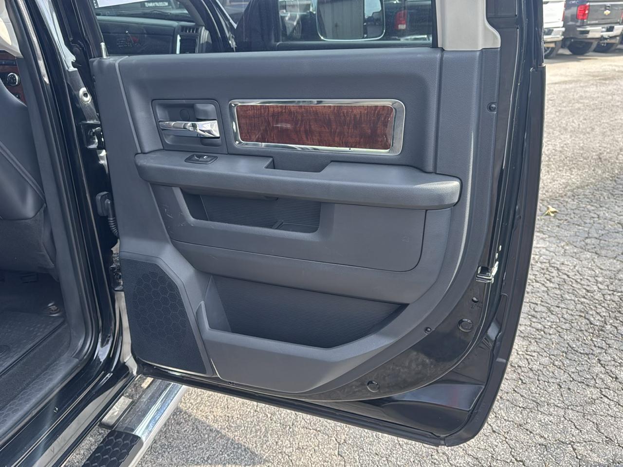 RAM 2500 4WD Crew Cab 149" Laramie 2012