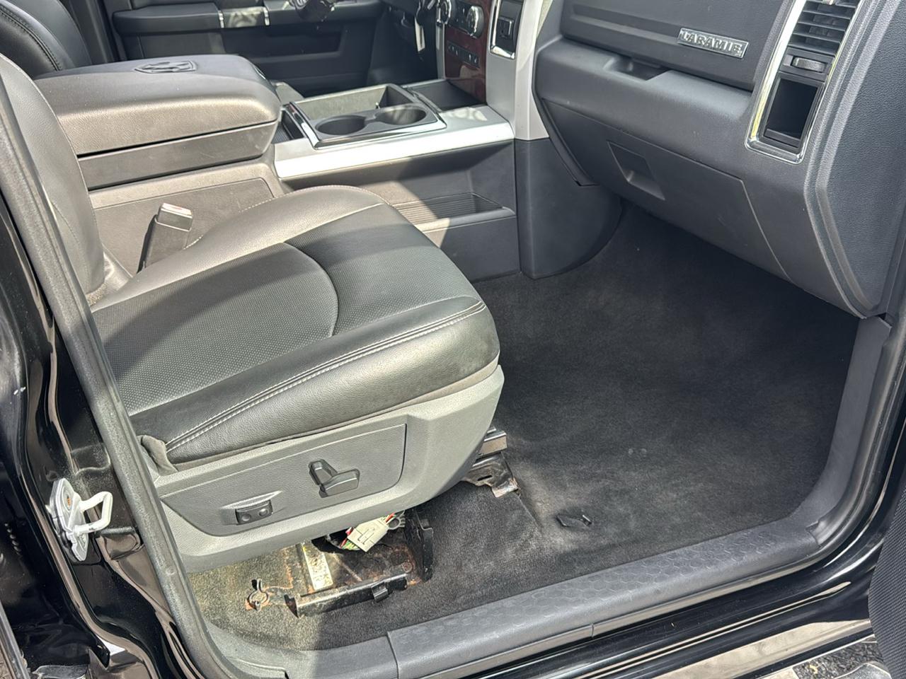 RAM 2500 4WD Crew Cab 149" Laramie 2012