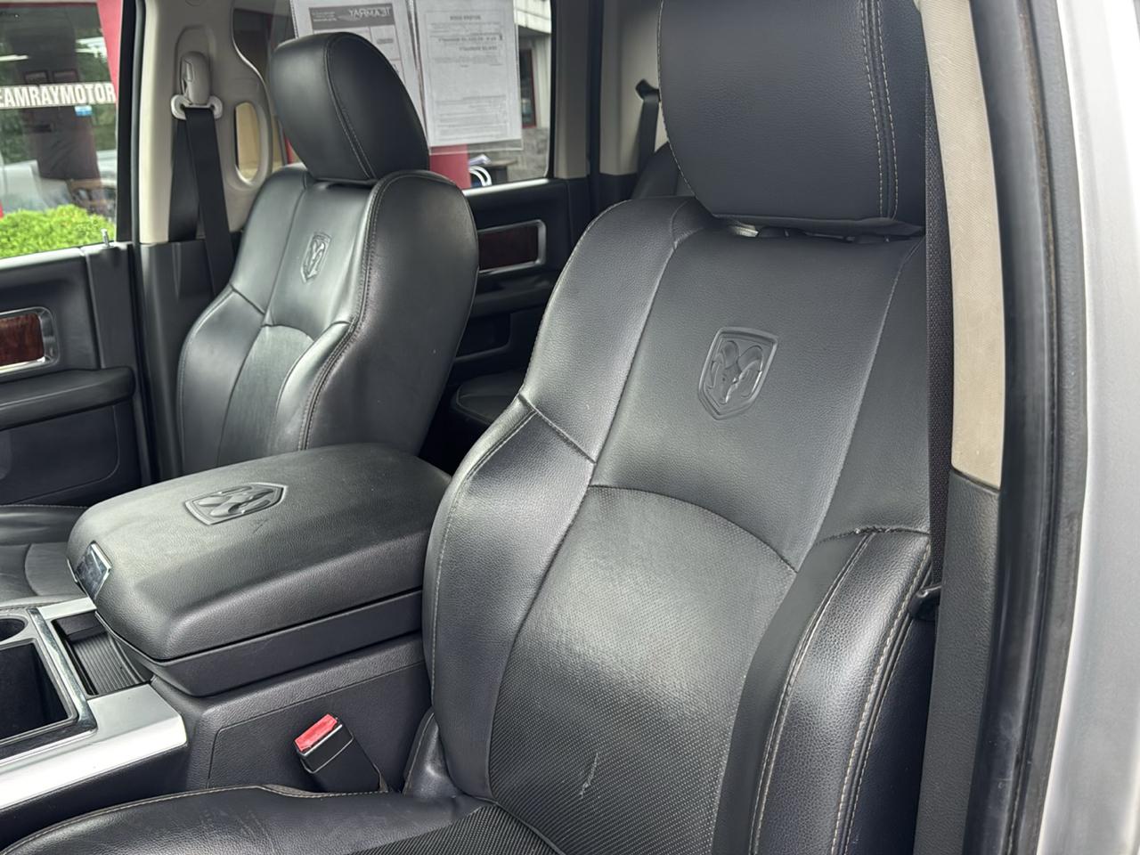 RAM 3500 4WD Crew Cab 169" Laramie 2011