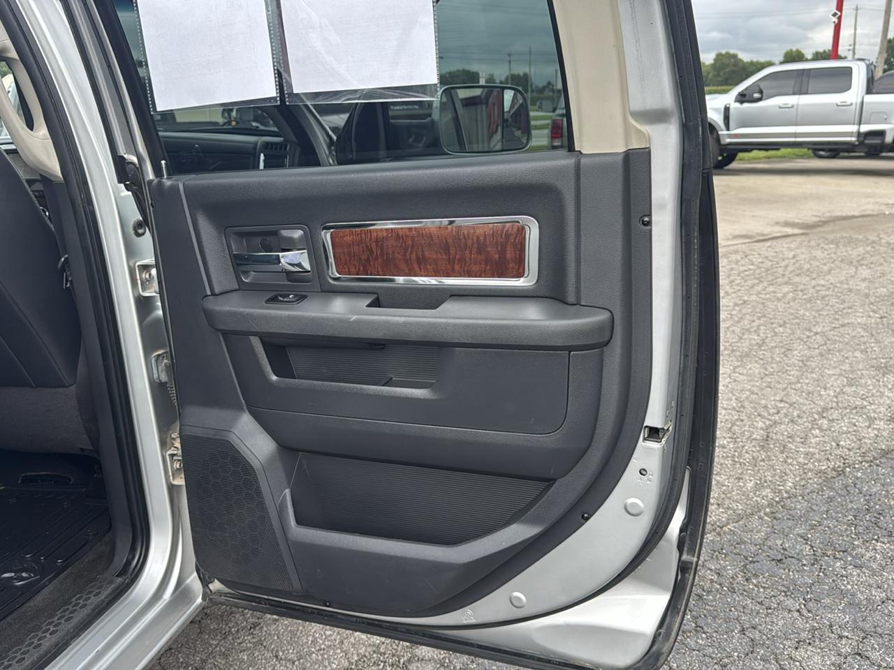 RAM 3500 4WD Crew Cab 169" Laramie 2011