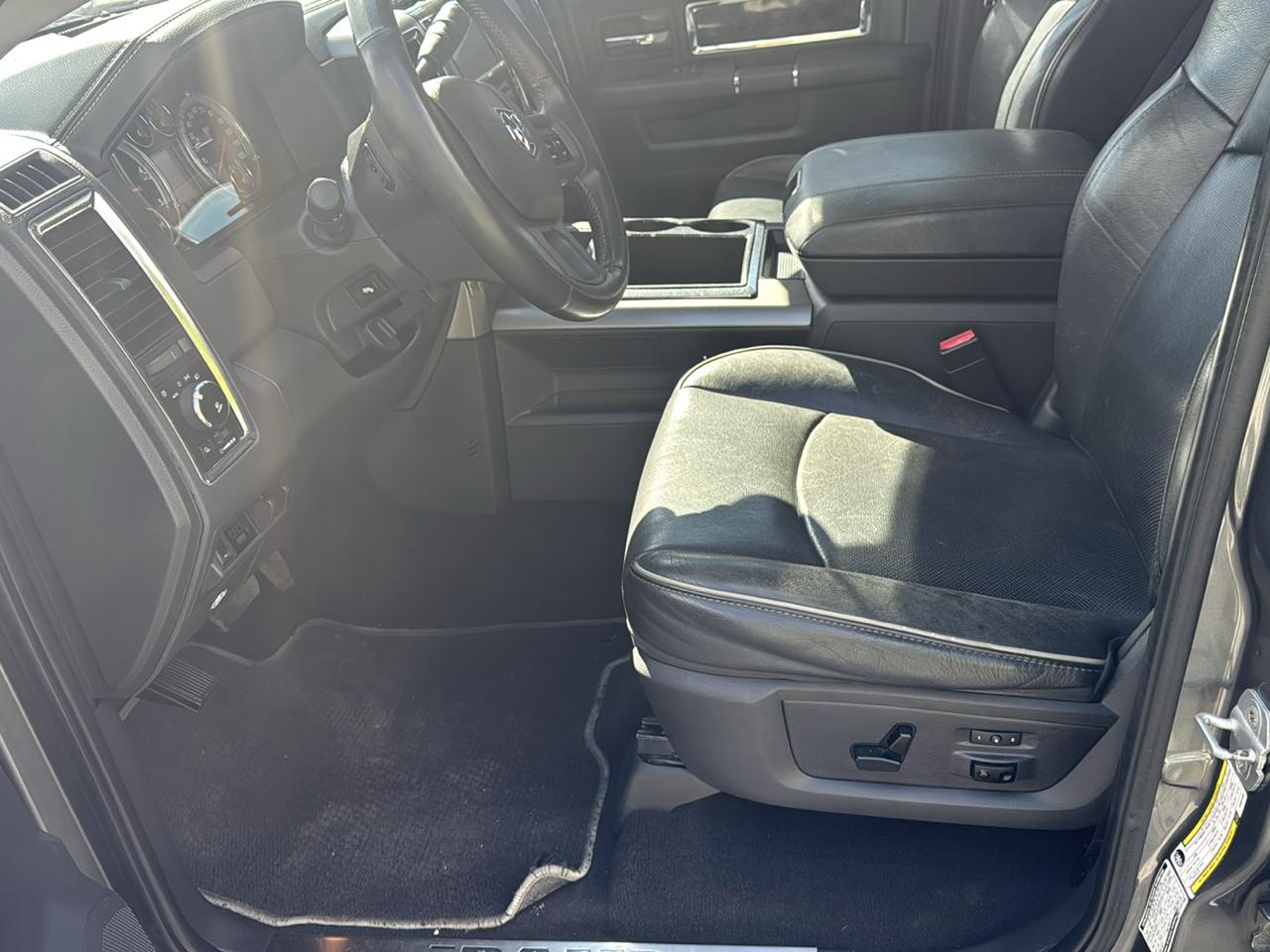 RAM 2500 4WD Mega Cab 160.5" Laramie Limited 2012
