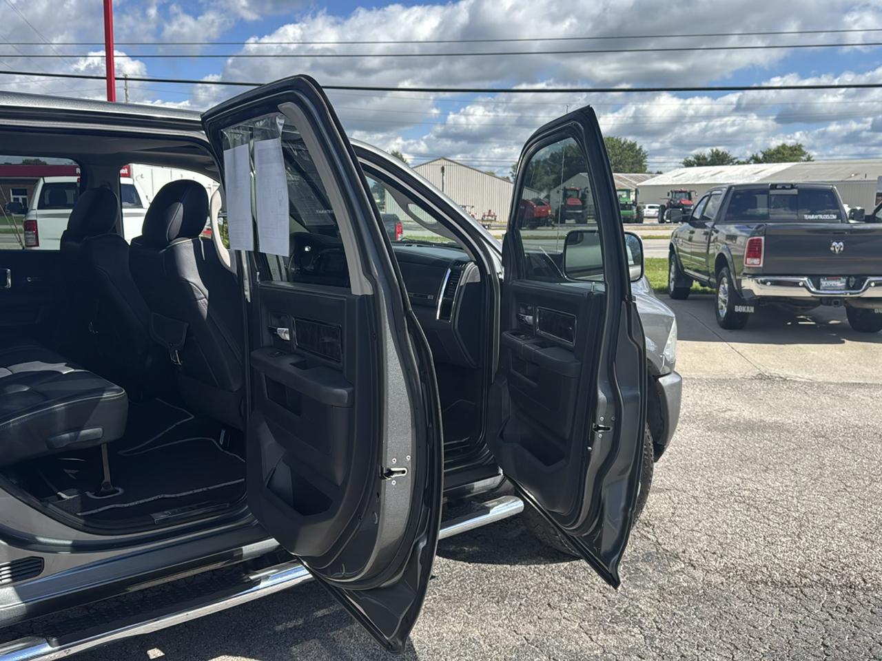 RAM 2500 4WD Mega Cab 160.5" Laramie Limited 2012
