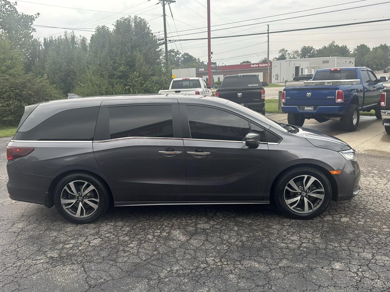 Honda Odyssey Touring Auto 2023