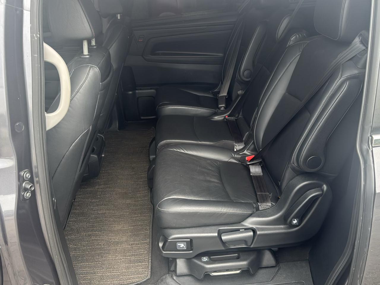 Honda Odyssey Touring Auto 2023
