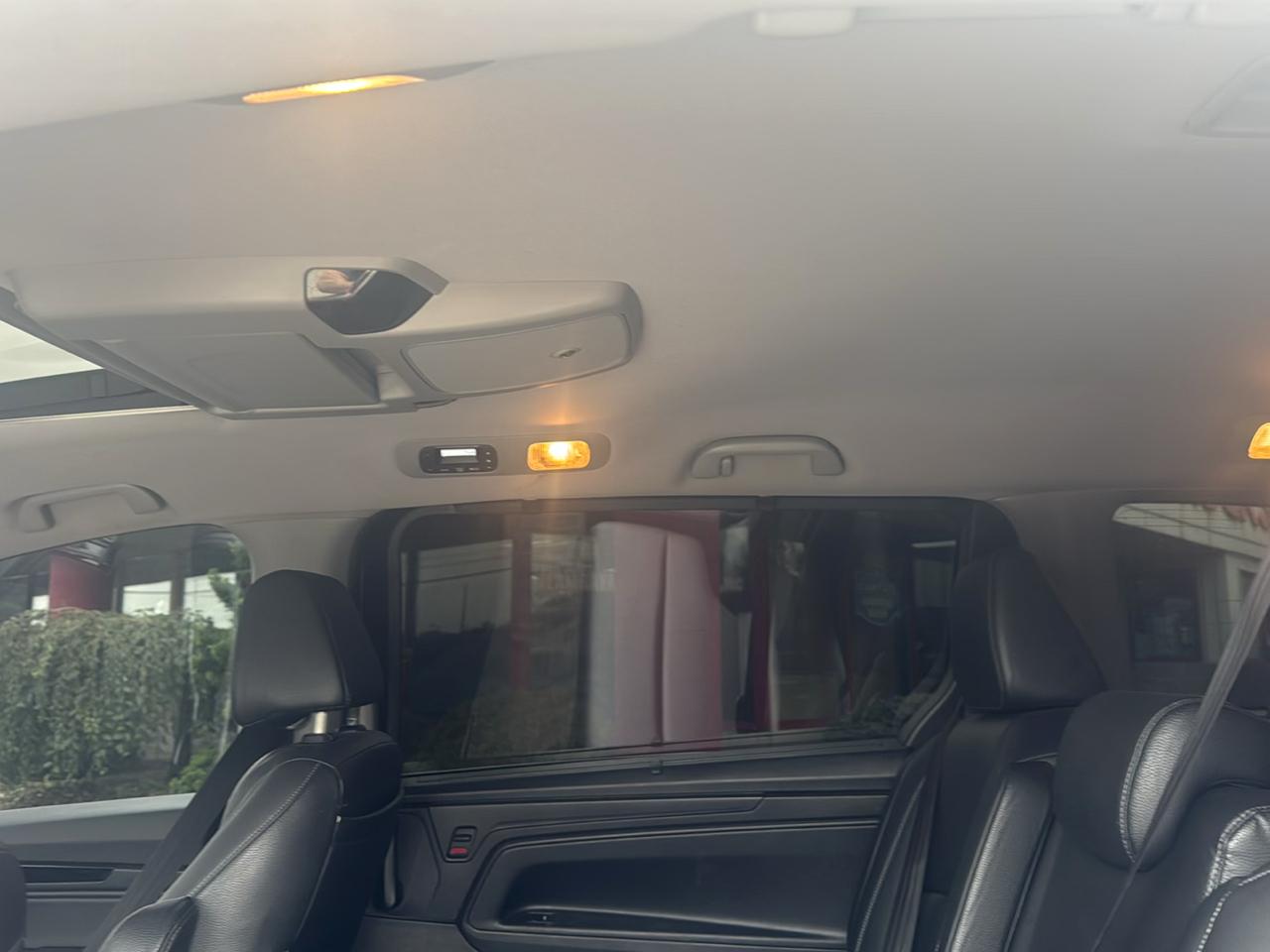 Honda Odyssey Touring Auto 2023