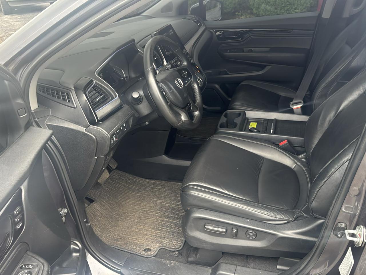 Honda Odyssey Touring Auto 2023