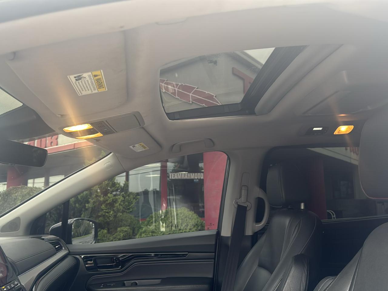 Honda Odyssey Touring Auto 2023