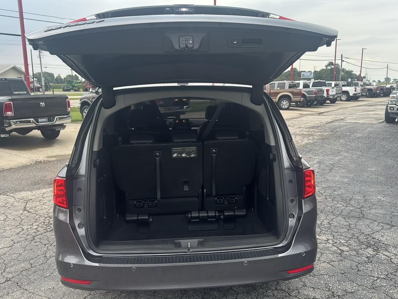 Honda Odyssey Touring Auto 2023