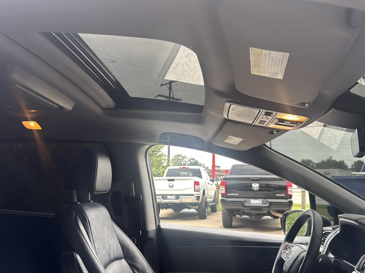 Honda Odyssey Touring Auto 2023
