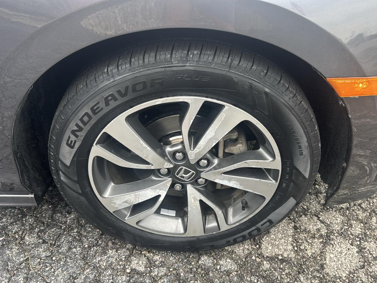 Honda Odyssey Touring Auto 2023