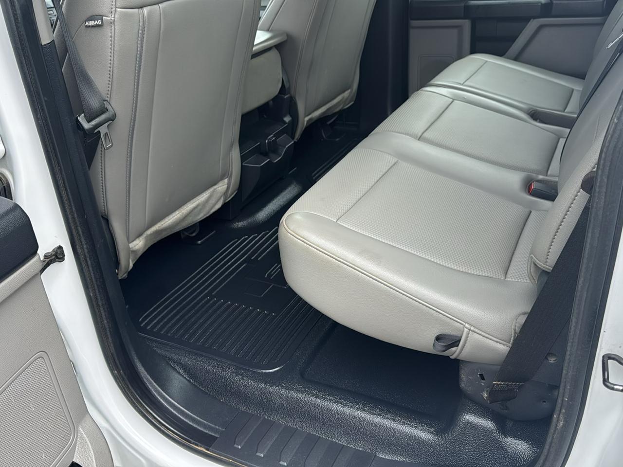 Ford Super Duty F-250 SRW XL 4WD Crew Cab 8' Box 2022