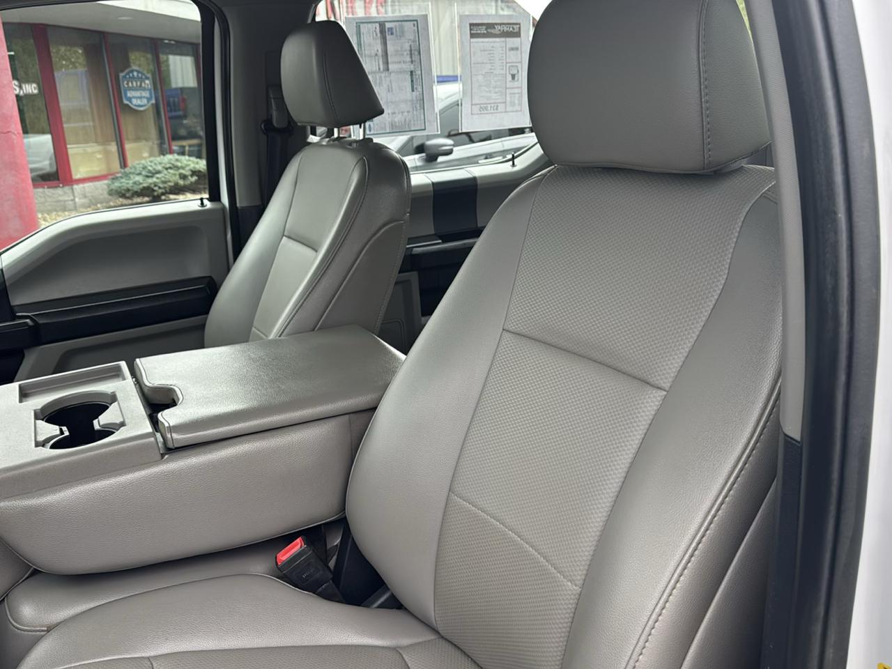 Ford Super Duty F-250 SRW XL 4WD Crew Cab 8' Box 2022