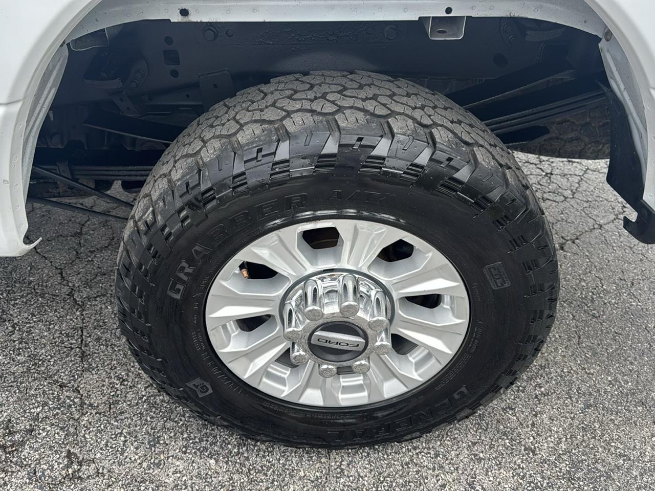Ford Super Duty F-250 SRW XL 4WD Crew Cab 8' Box 2022
