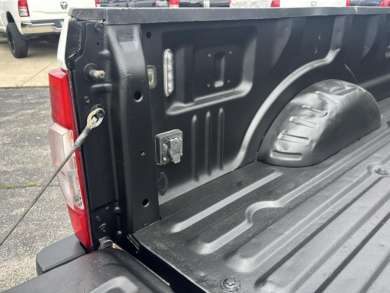 Ford Super Duty F-250 SRW XL 4WD Crew Cab 8' Box 2022