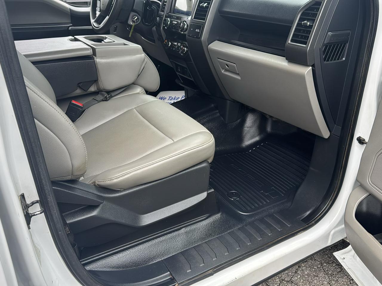 Ford Super Duty F-250 SRW XL 4WD Crew Cab 8' Box 2022
