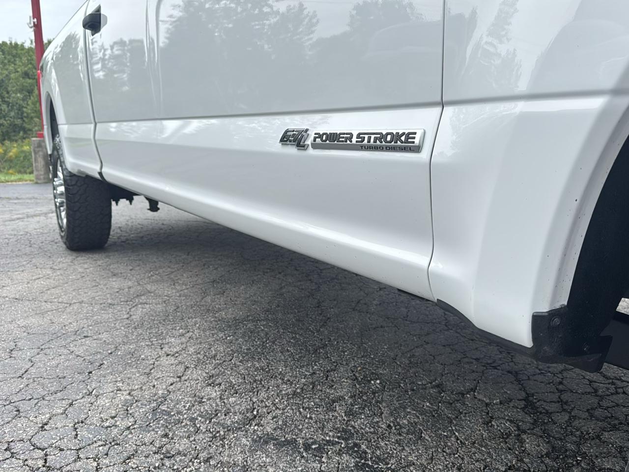 Ford Super Duty F-250 SRW XL 4WD Crew Cab 8' Box 2022