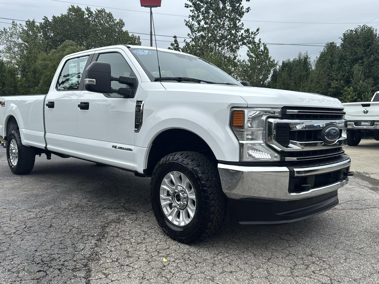 Ford Super Duty F-250 SRW XL 4WD Crew Cab 8' Box 2022
