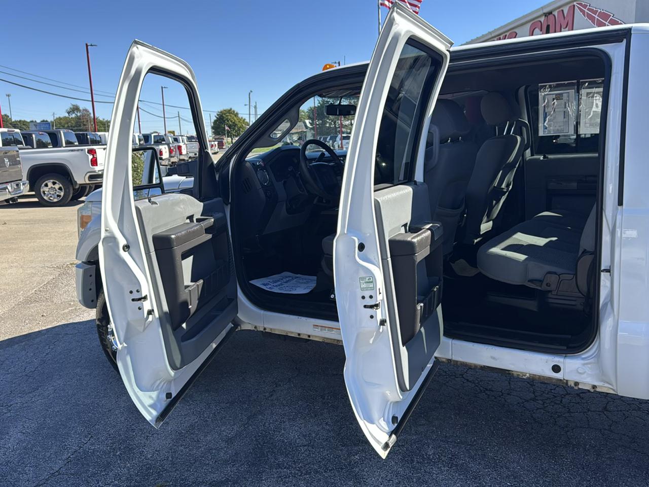 Ford Super Duty F-450 DRW 4WD Crew Cab 172" XLT 2013