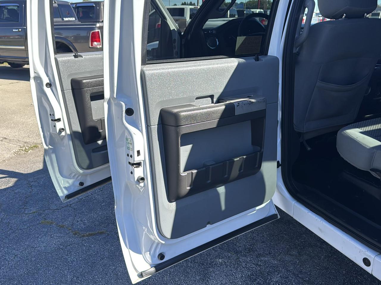Ford Super Duty F-450 DRW 4WD Crew Cab 172" XLT 2013