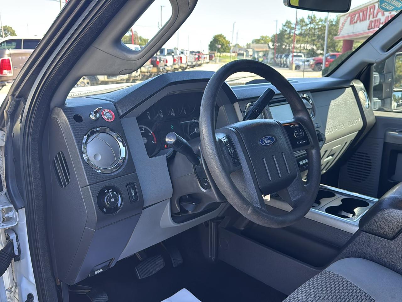 Ford Super Duty F-450 DRW 4WD Crew Cab 172" XLT 2013