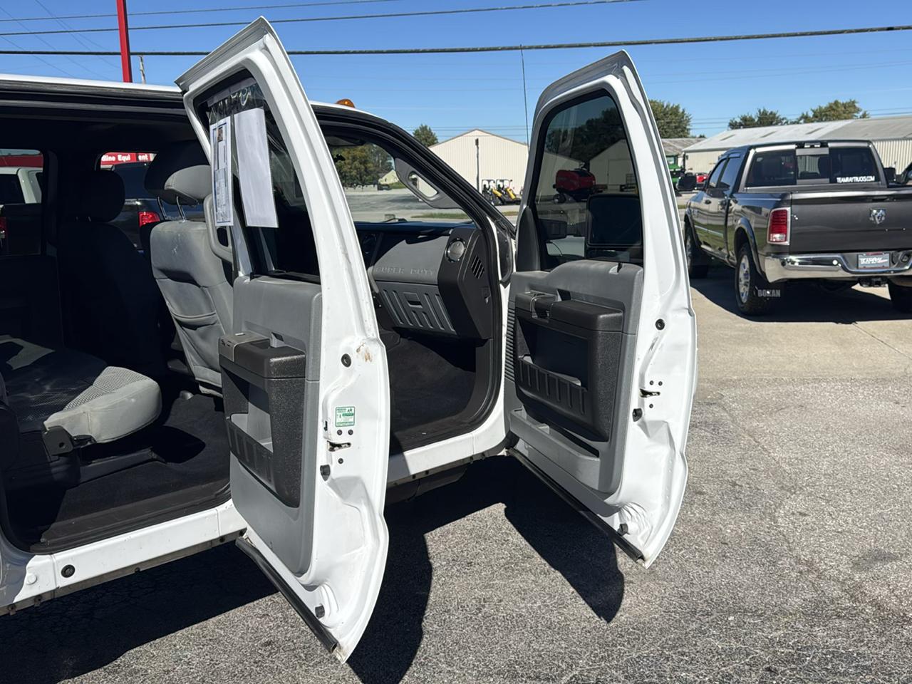Ford Super Duty F-450 DRW 4WD Crew Cab 172" XLT 2013